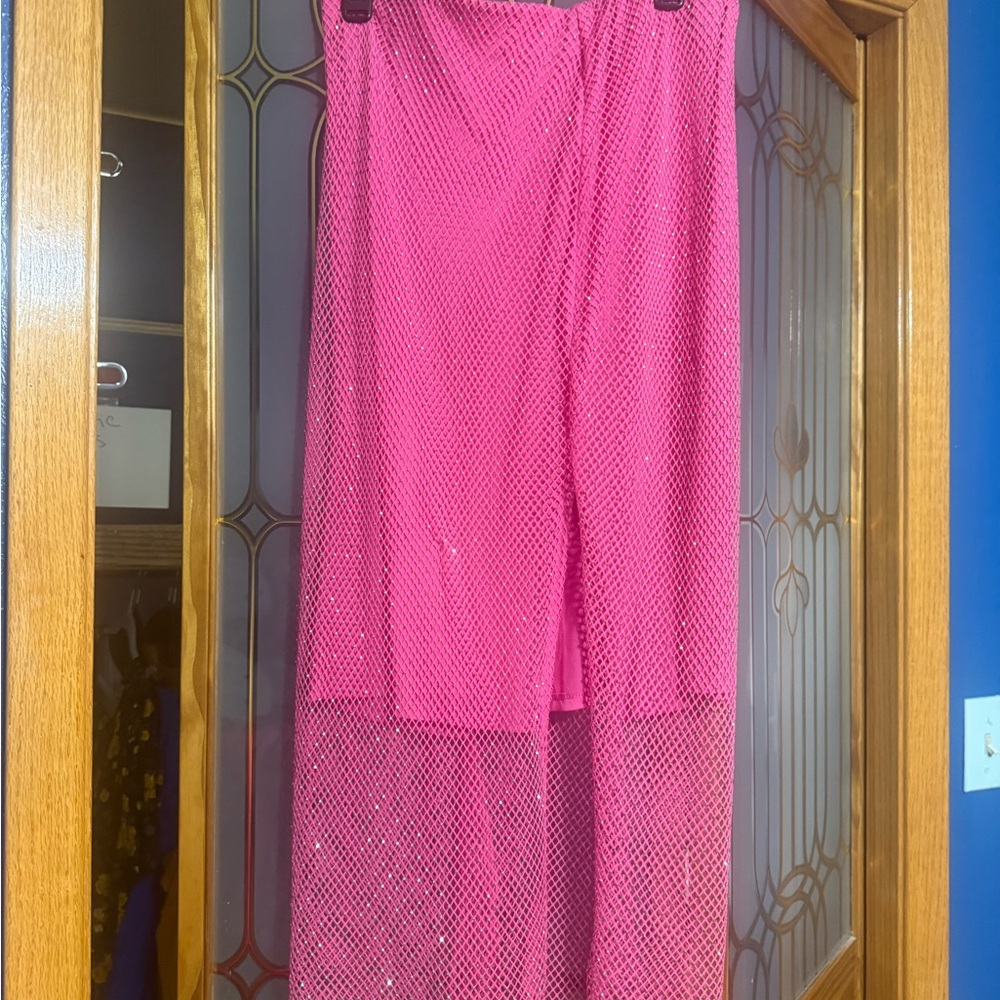 Elegant Pink Mesh Maxi Skirt with Slit